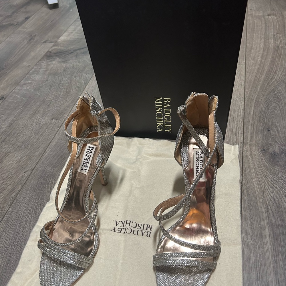 Badgley Mischka Platino Landmark Glittering Heels